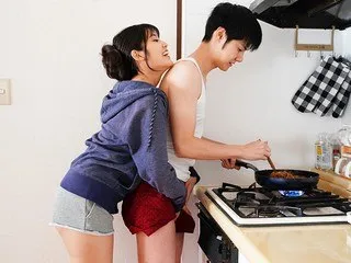 Young Man's Quest to Bring Happiness to His Girlfriend